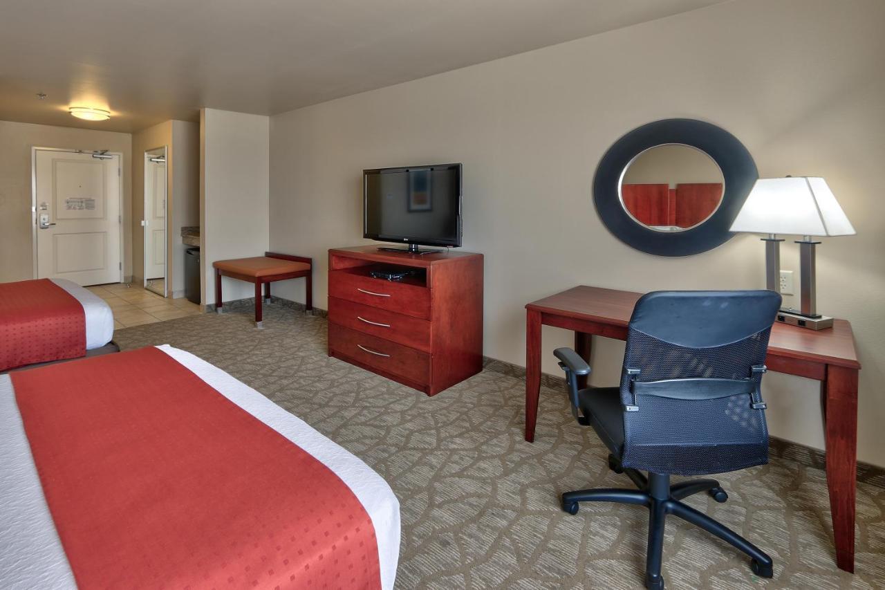 Holiday Inn Roswell By Ihg Room photo