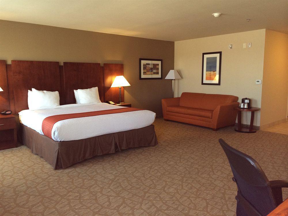 Holiday Inn Roswell By Ihg Exterior photo