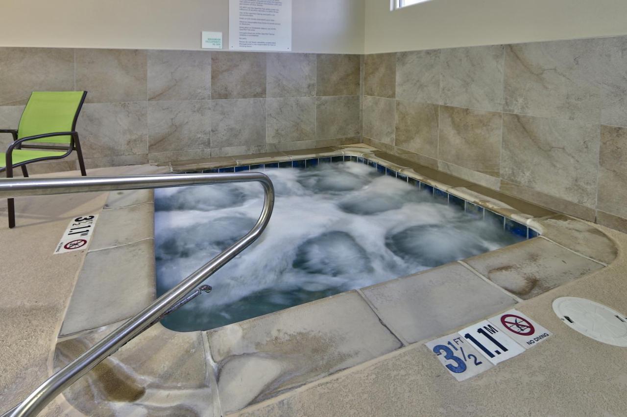 Holiday Inn Roswell By Ihg Exterior photo